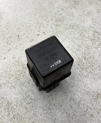 Volvo S40, V40 Other relay V23134B52X240 MB953381