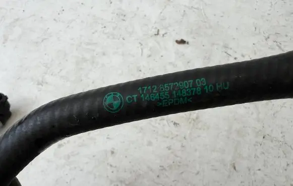 BMW 7 G11 G12 Engine coolant pipe/hose 8571597 8572907