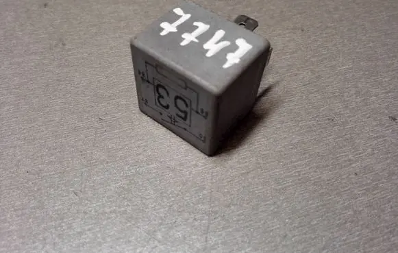Audi A4 S4 B5 8D Other relay 141951253B 20240072
