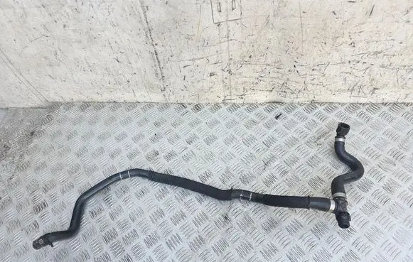 Engine coolant pipe/hose