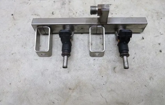 BMW i3 Fuel main line pipe 8529936