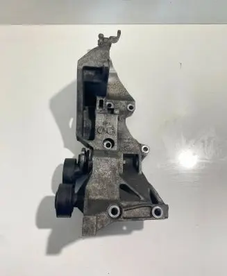 Audi A6 S6 C7 4G Generator/alternator bracket 03L903143R
