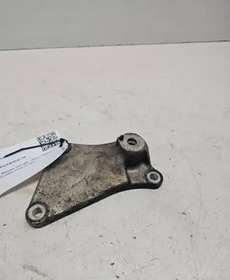 Mercedes-Benz A W168 Engine mounting bracket A6682230104