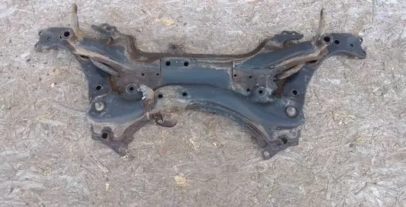 Toyota Auris 150 Front subframe