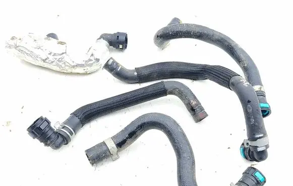 KIA Niro Engine coolant pipe/hose