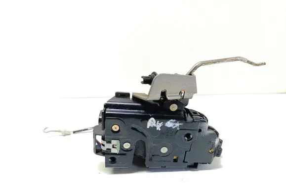 Audi A4 S4 B6 8E 8H Rear door lock 8E0839015C