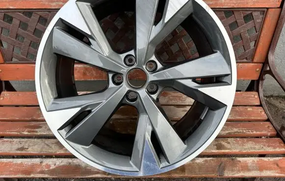 Audi Q4 Sportback e-tron R20 alloy rim 