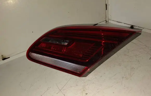 Volkswagen PASSAT CC Tailgate rear/tail lights 3C8945308T 81180202
