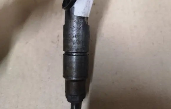Ford Galaxy Fuel injector 028130201T 0432193747