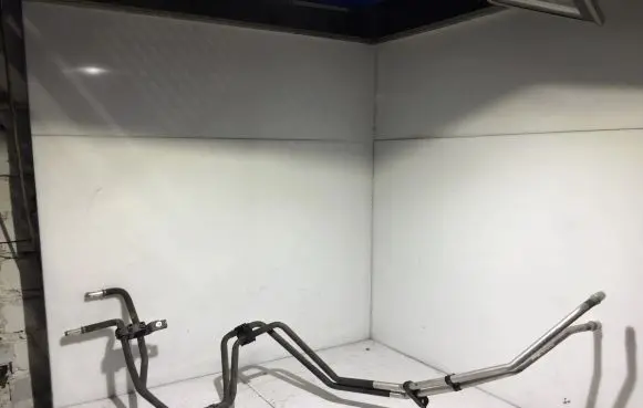 Coolant pipe/hose