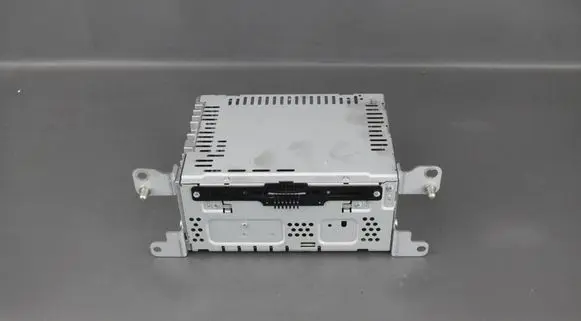 Ford Fusion Radio/CD/DVD/GPS head unit DS7T19C107BL