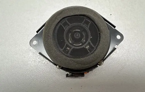 Chrysler Pacifica Panel speaker 68043045AD 8923021701A 19517J0852