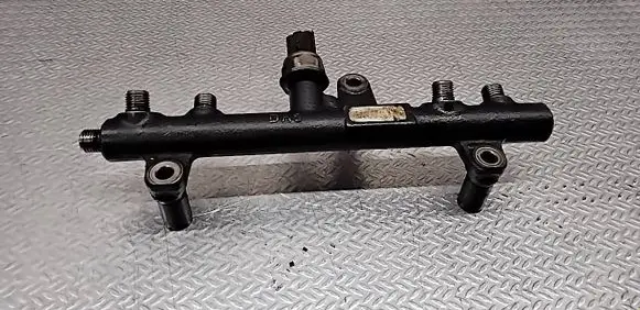 Citroen C5 Fuel main line pipe