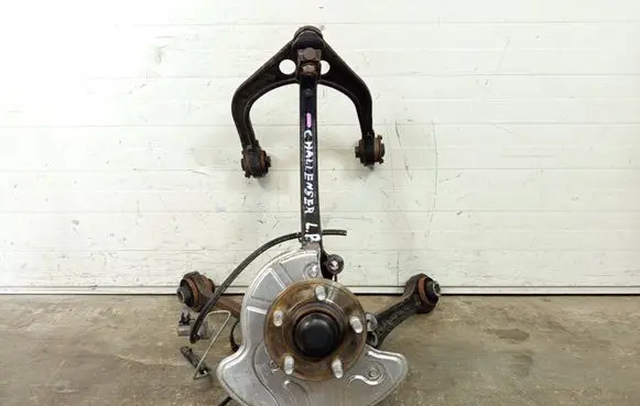 Front wheel hub