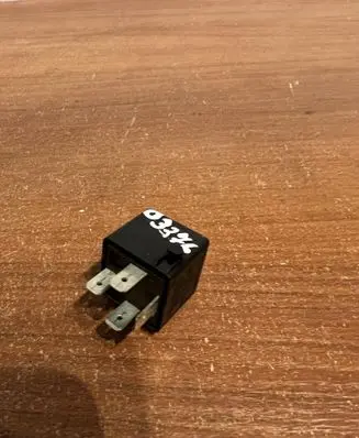Mercedes-Benz A W168 Other relay A0025421319 D3276