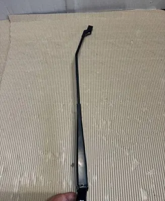 Peugeot 208 Front wiper blade arm 9673292080