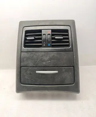 BMW 3 E90 E91 Rear air vent grill 7118049 58450713 5116
