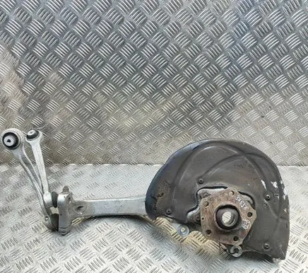 Audi Q7 4M Front wheel hub 4M0407242J 4M0407560