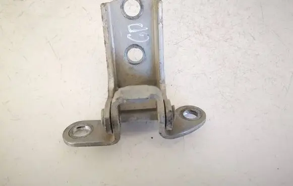 Toyota Avensis T250 Rear door lower hinge 