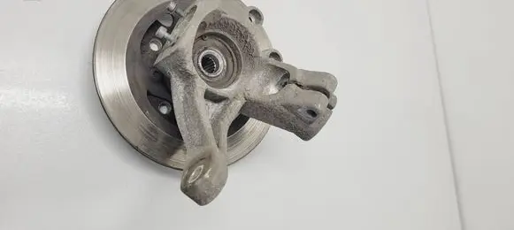 Ligier JS 60 Front wheel hub