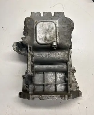 Dodge Challenger Oil sump 05184515AC 606631B 6066316