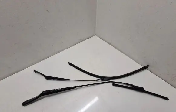 Ford Fiesta Windshield/front glass wiper blade H1BB17516AA H1BB17516BB