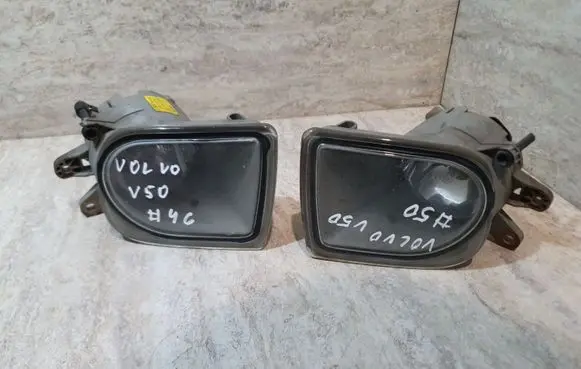 Volvo V50 Front fog light 30698630