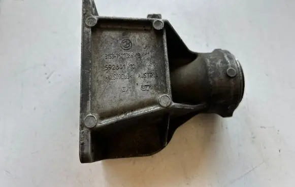BMW 5 E60 E61 Driveshaft support bearing bracket 59280110 7527386 ALS19CD3