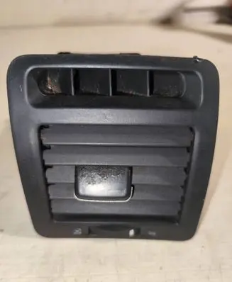 Toyota Corolla Verso E121 Dashboard side air vent grill/cover trim 5566013020