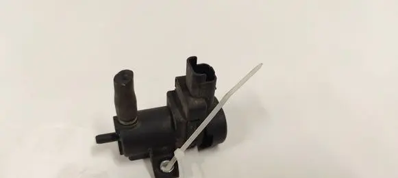 Citroen C4 I Picasso Turbo solenoid valve 9652862380