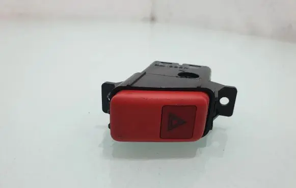 Honda CR-V Hazard light switch M11769