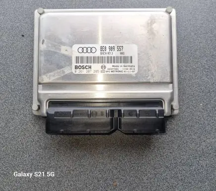 Audi A4 S4 B6 8E 8H Engine control unit/module 8E0909557 26SA7965 0261207285
