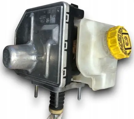 Alfa Romeo Stelvio Master brake cylinder 28554057173