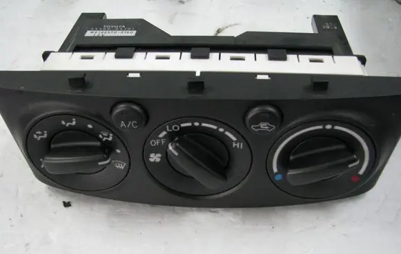 Toyota Avensis T250 Climate control unit 5590005101