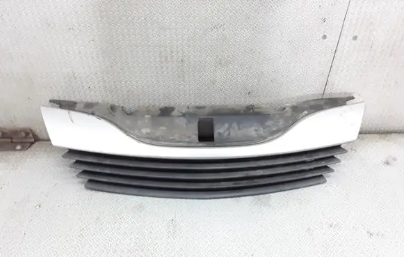 Renault Laguna II Front bumper upper radiator grill