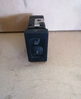 Volkswagen PASSAT B5 Seat heating switch 3B0963563C