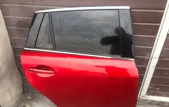 Mazda 6 Rear door