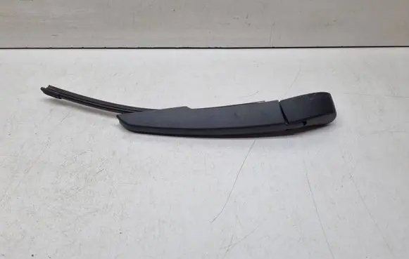 BMW 2 F46 Rear wiper blade arm
