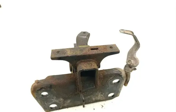 Toyota RAV 4 (XA40) Engine mount bracket 