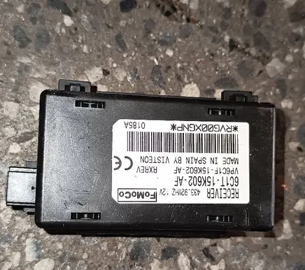 Ford Transit Aerial antenna amplifier 6C1T15K602AF VP6C1F15K602AF