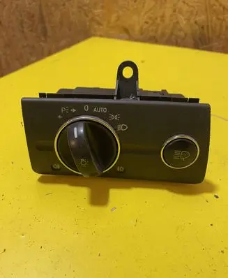 Mercedes-Benz E W211 Light switch 2115450104 A2115450104