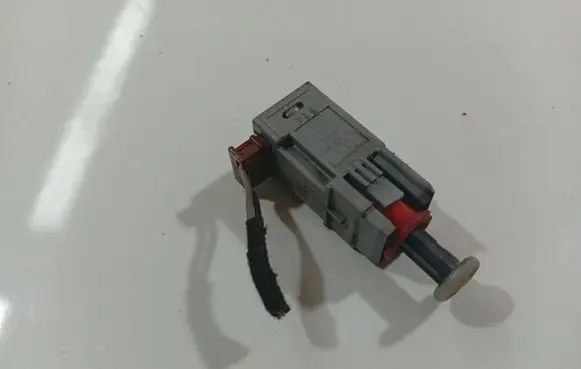 Brake pedal sensor switch