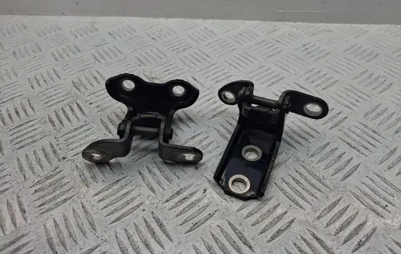 Rear door hinge set