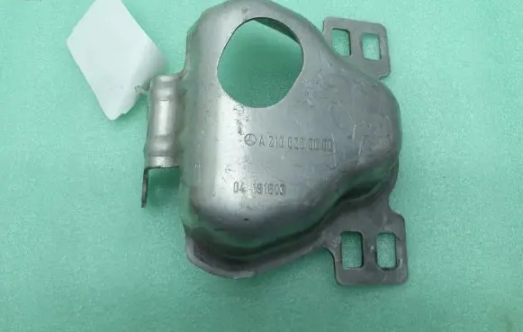 Mercedes-Benz GLC AMG EGR valve cooler bracket A2136260000