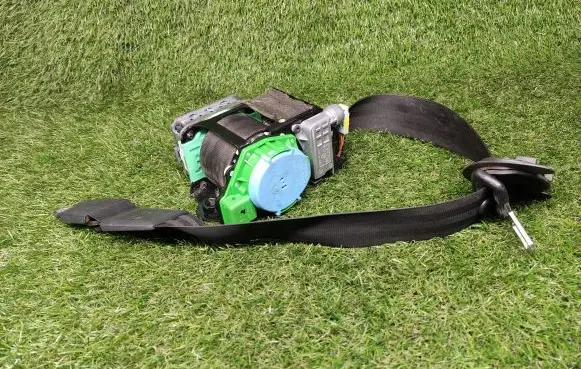 Audi A5 Sportback 8TA Front seatbelt 8T8857706C