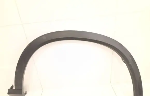 Maxus Euniq 6 Front arch trim SV5103