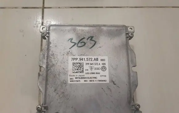 Volkswagen Crafter Headlight ballast module Xenon 7PP941572AB 7PP941572A W003T25075