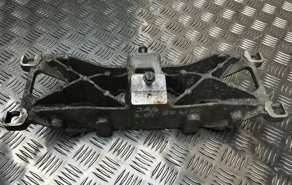 Jaguar XF X250 Gearbox mounting bracket
