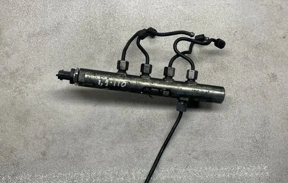 Opel Zafira B Fuel main line pipe 55197372 0445214122
