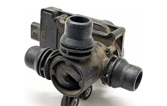 Mercedes-Benz Sprinter W907 W910 Coolant heater control valve A0005061300